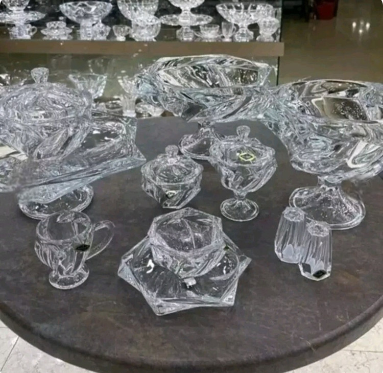 سرویس پذیرایی کریستال ماکائو ۱۲ نفره(۵۷ پارچه)
